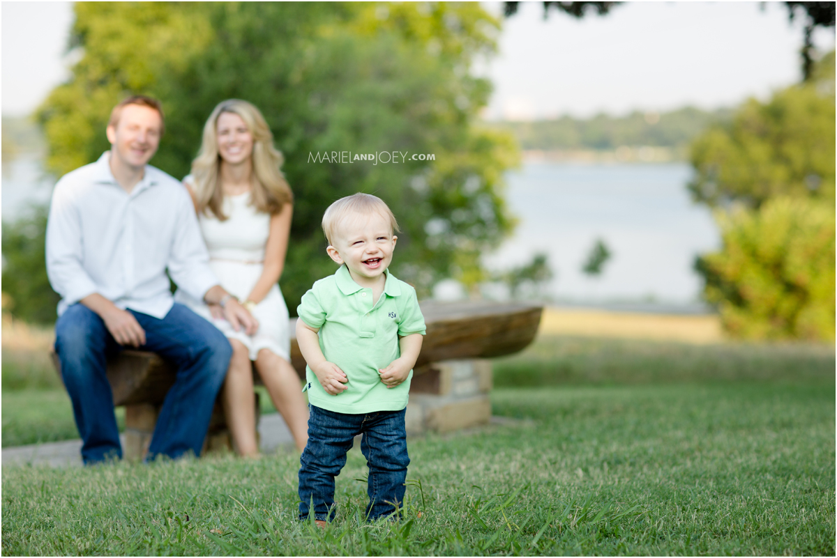 white-rock-lake-family-portraits-MarielandJoeyLifeStylePhotography-dallas-cover