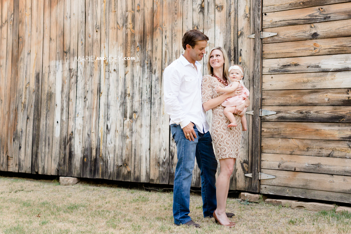 carrollton-family-photographer-mariel-and-joey-lifestyle-photography-cover
