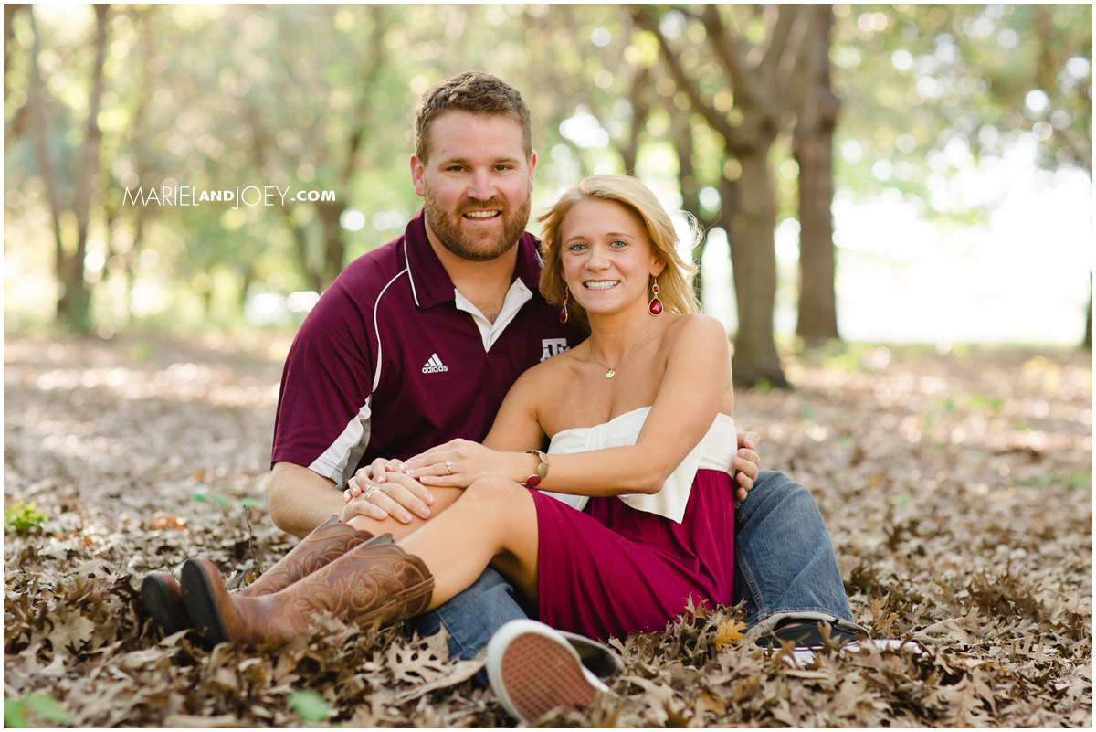 dallas-engagement-photographer-elm-fork-nature-preserve-mariel-and-joey-lifestyle-photography-cover