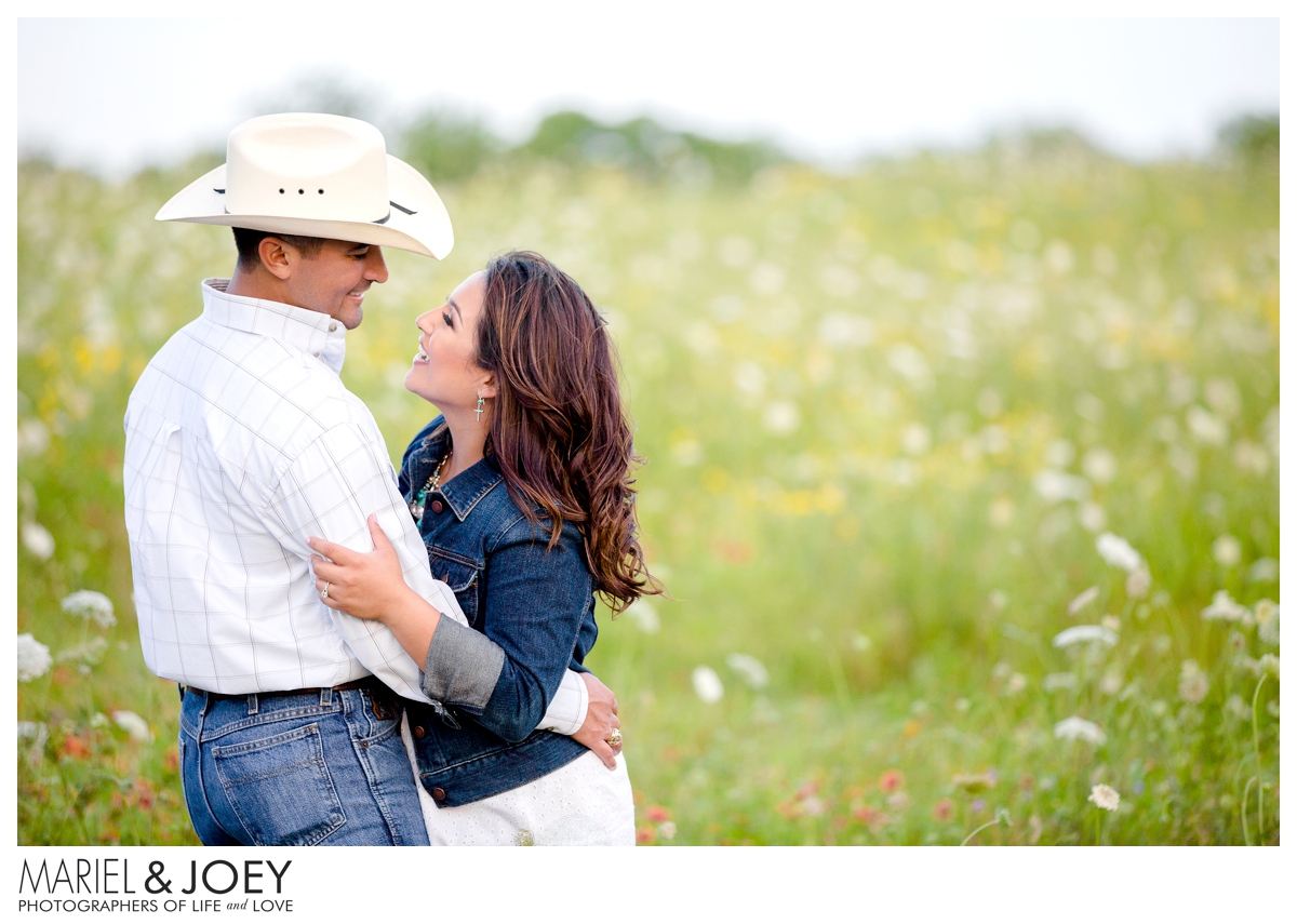 dallas engagement photography, white rock lake engagement session, mariel and joey lifestyle photography
